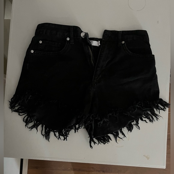 Black denim shorts - Picture 1 of 3